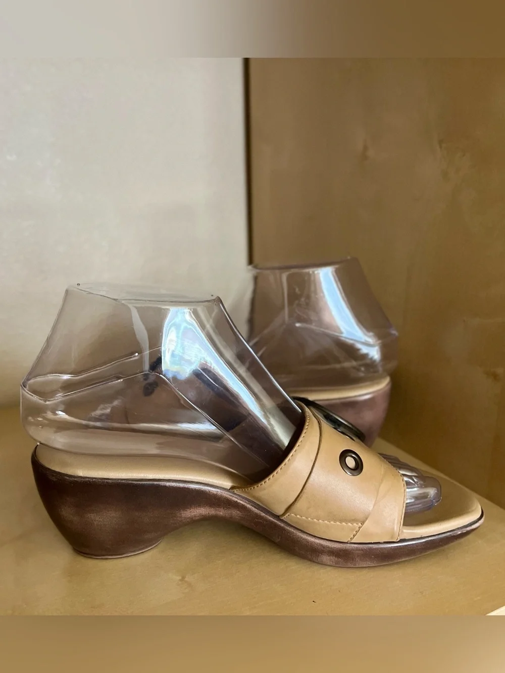 Harley-Davidson Macie Ring Tan Slide Heeled Sandals with Brass-Tone Buckle